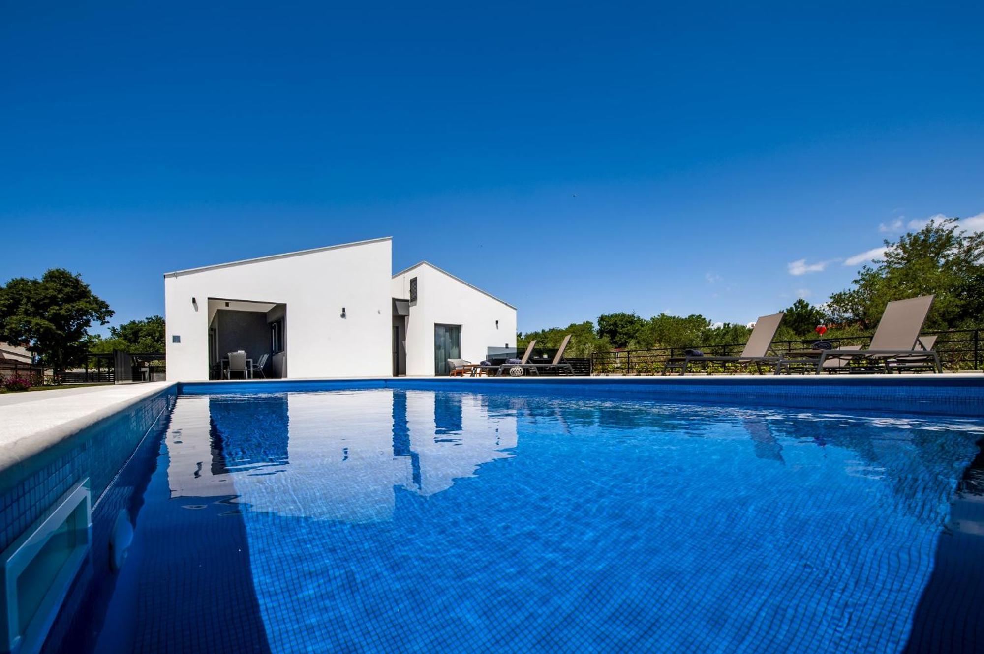 Villa Xo Ровинь Экстерьер фото