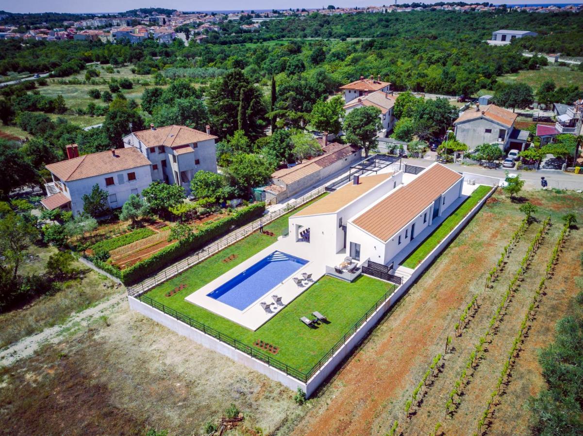 Villa Xo Ровинь Экстерьер фото