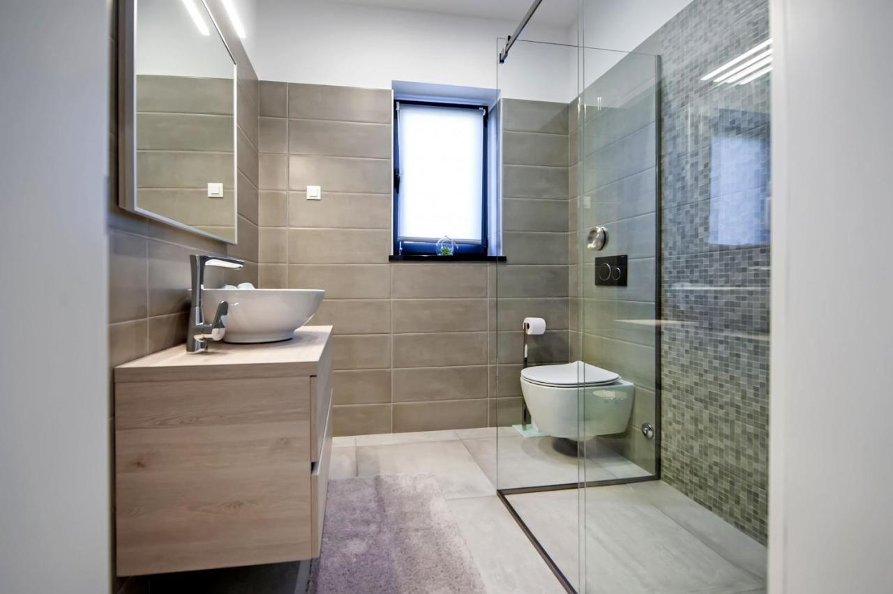 Villa Xo Ровинь Экстерьер фото