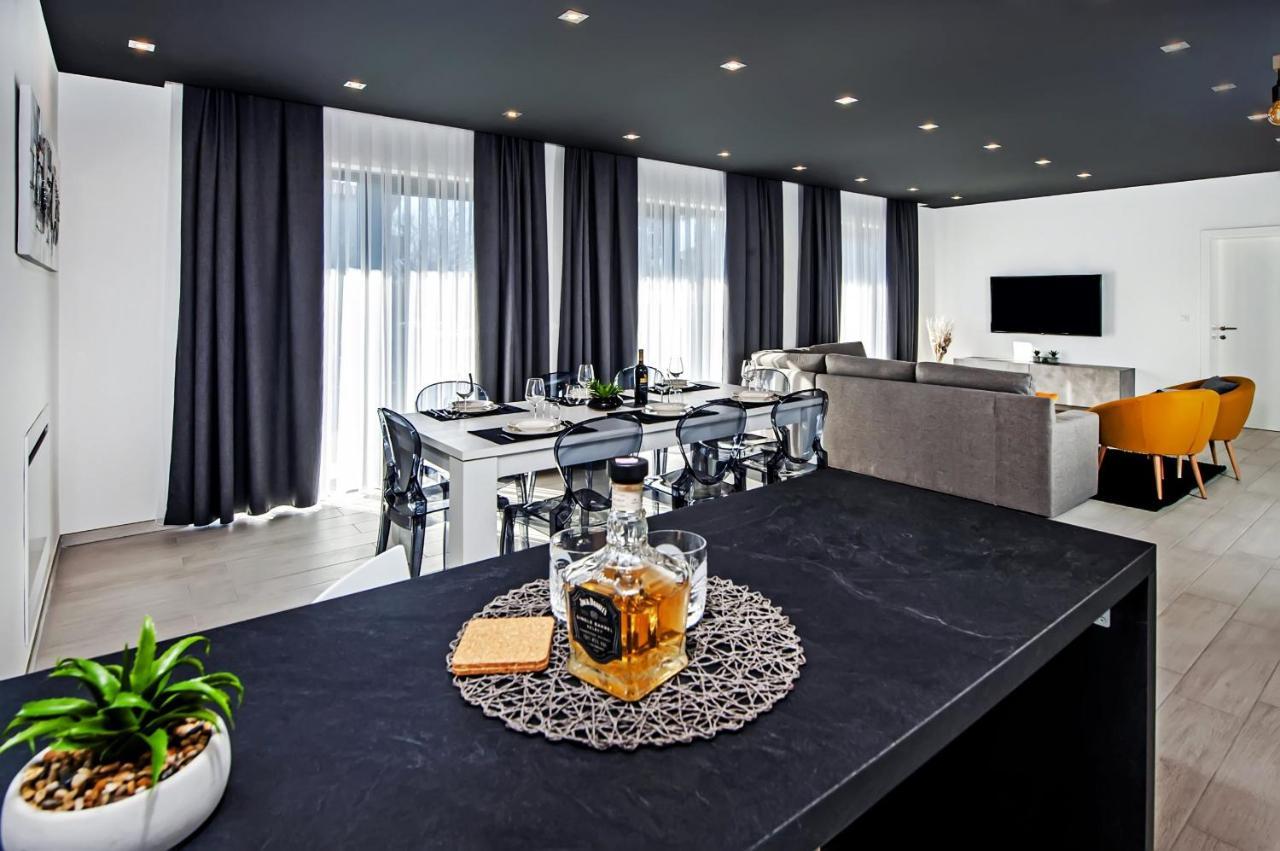 Villa Xo Ровинь Экстерьер фото